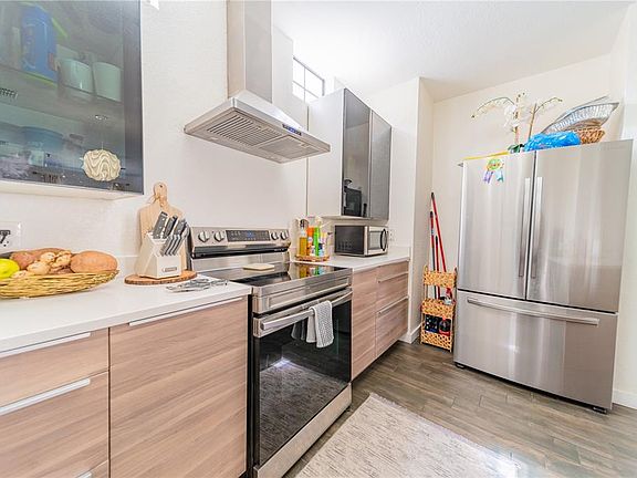 5th image of 6133 Metrowest Blvd Unit 105
