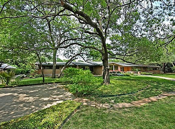 2nd image of 5121 Southbrook Dr