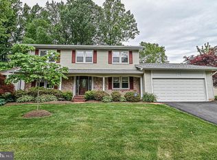 7026 Veering Ln, Burke, VA 22015
