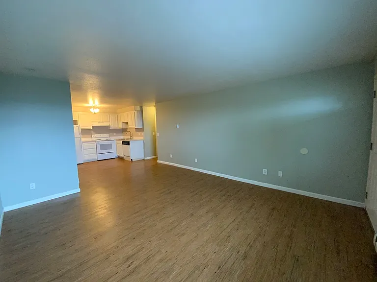 2405 Grand Ave #3 — Photo 3