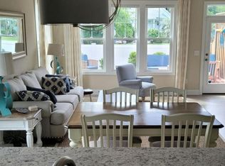 111 Bimini Townes Ln, Carolina Beach, NC 28428