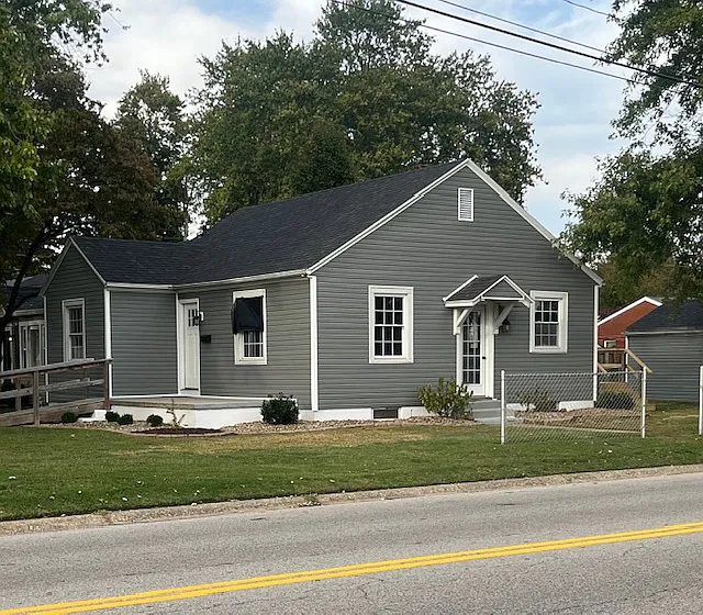 2331 Maple St — Photo 1
