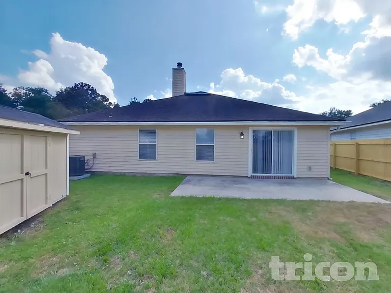 2990 Brittany Bluff Dr — Photo 15
