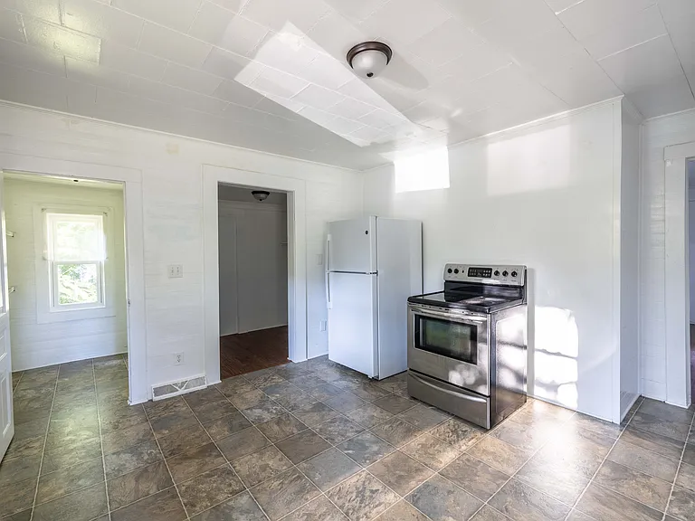 203 Church St #A — Photo 23