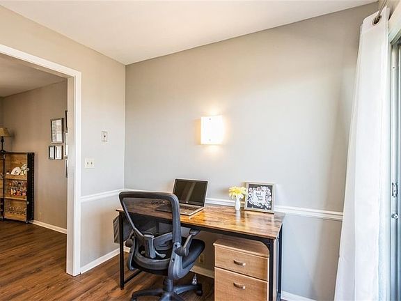 5th image of 460 W 104th St #206Y