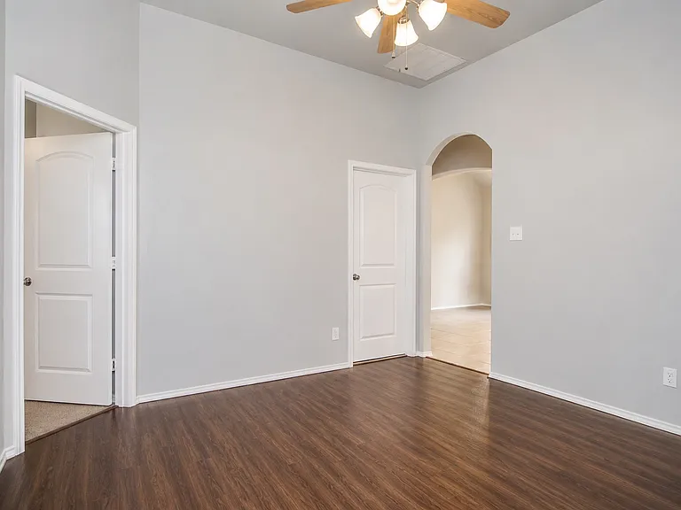11513 Emory Trl — Photo 3