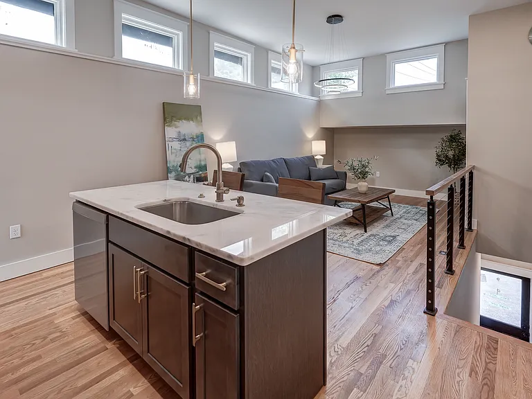 1523 W Cary St #9I — Photo 2