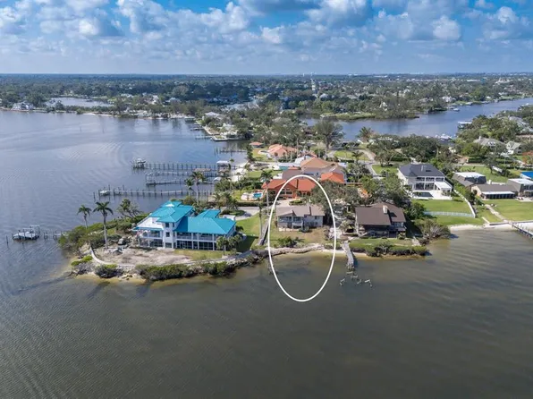 5912 Riverview Ln, Bradenton, FL 34209