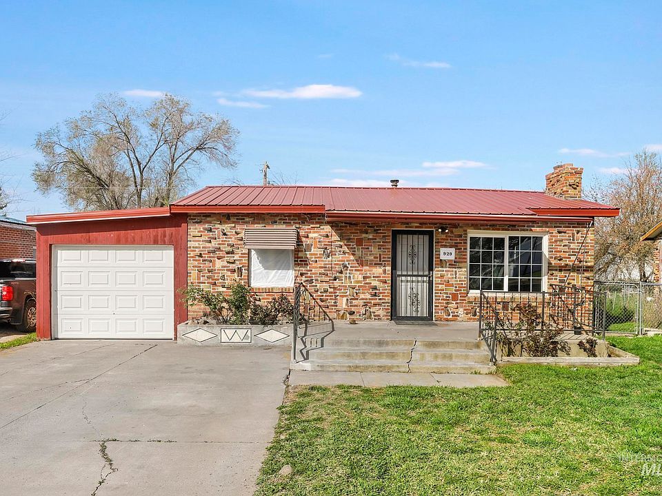 1st image of 929 Nevada St