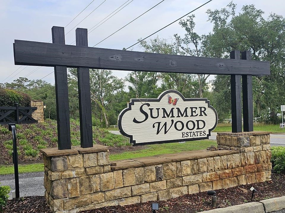 1st image of NE Oakwood Way
