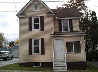 203 1/2 Meadow St, Johnstown, NY 12095