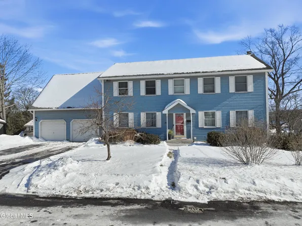 44 Western Avenue, Ravena, NY 12143