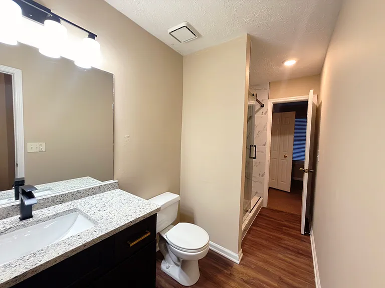 3990-1 Oak Glenn Dr — Photo 3
