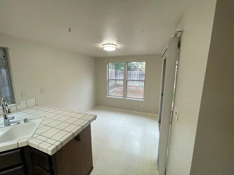 6505 Fuego Way — Photo 11