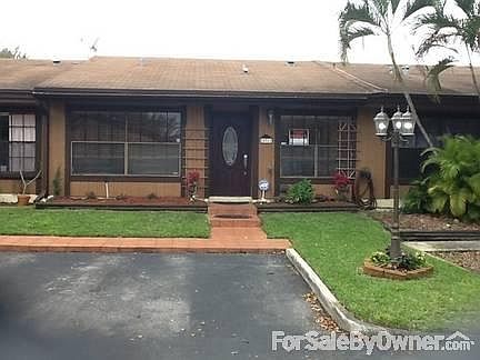 1st image of 10311 Oleander Ct