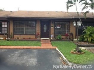10311 Oleander Ct, Pembroke Pines, FL 33026
