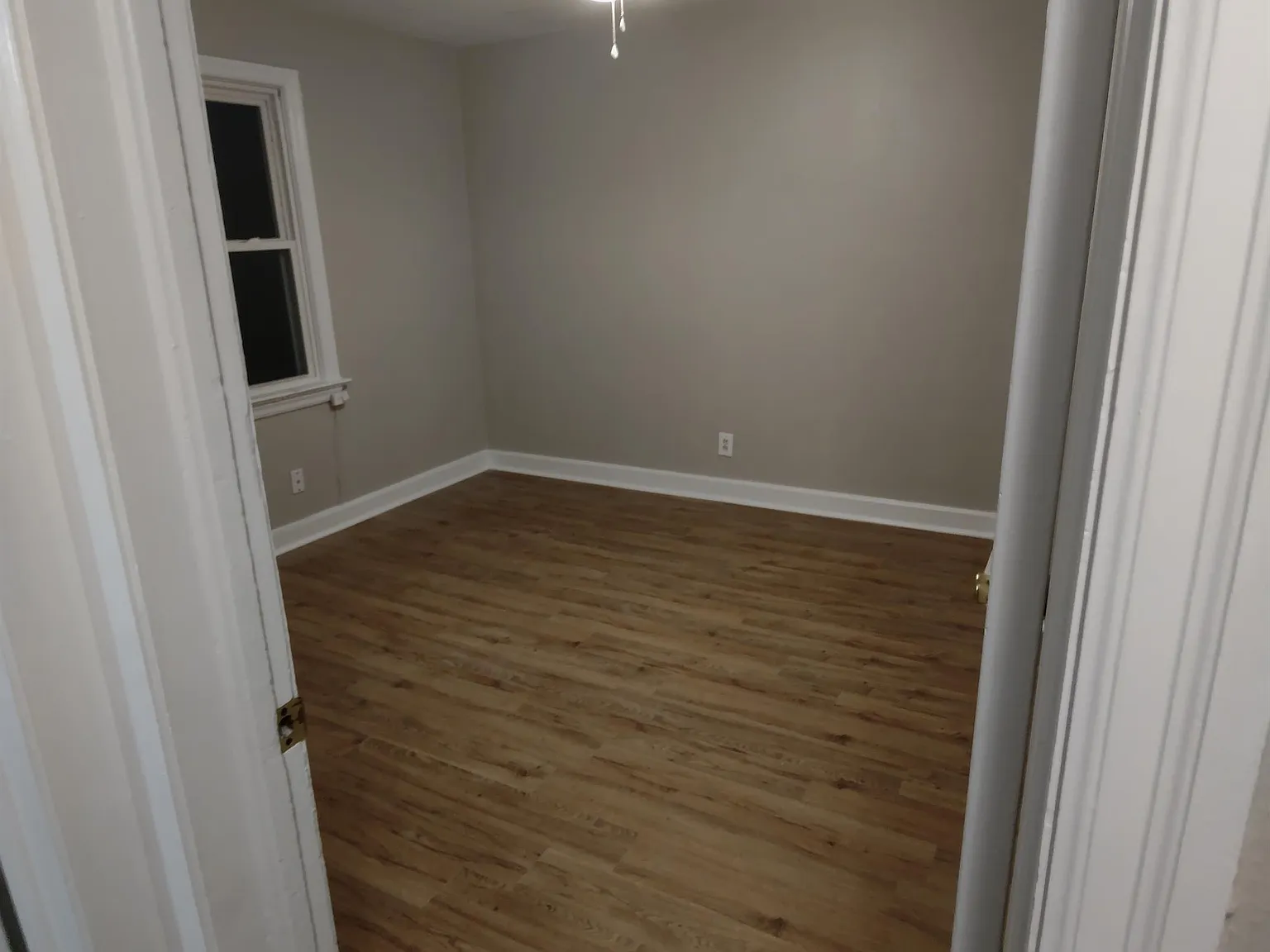 1287 West Ocean View Avenue - 3 — Photo 3