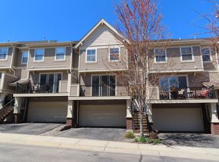 11216 Kinsley St, Eden Prairie, MN 55344