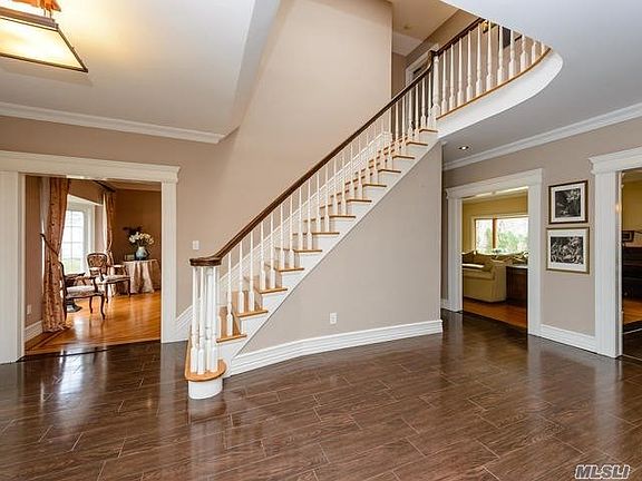 2nd image of 1 Harbor Ct W