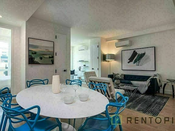 3rd image of 824 Lexington Ave #405