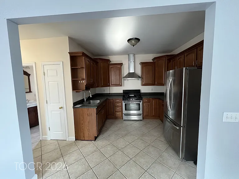 68 Liberty St #1 — Photo 6