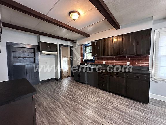 3rd image of 1317 Grant St