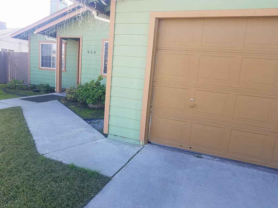 1st image of 959 E Lavonia Ave