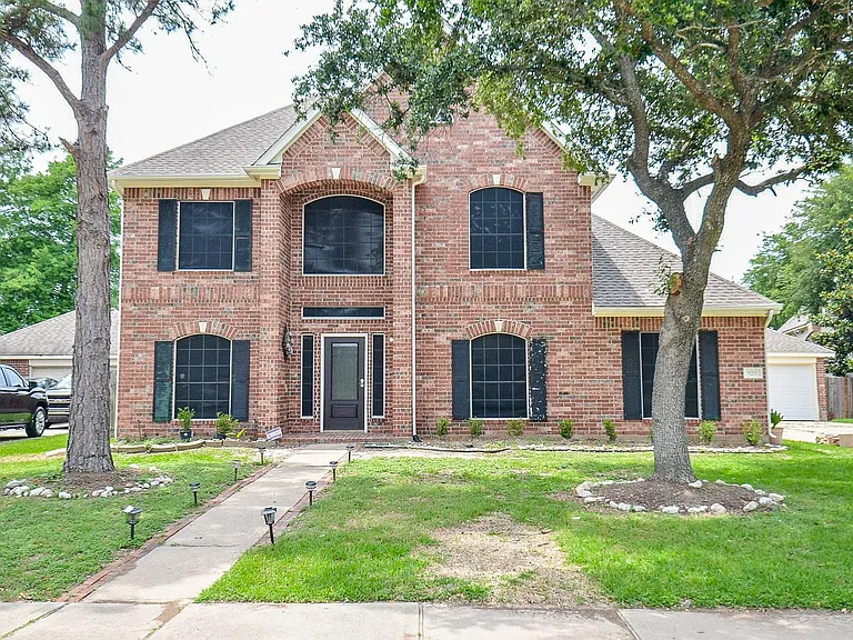 9211 Abbey Chase Ln — Photo 1
