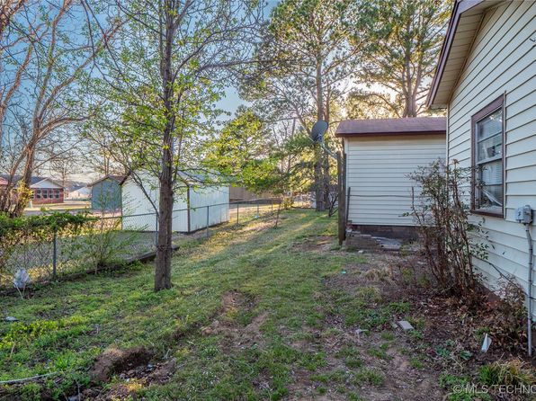 805 N 2nd St, Quinton, OK 74561