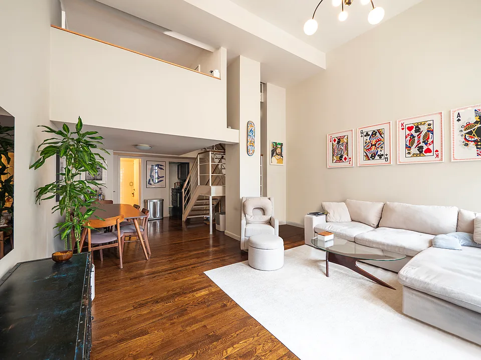 305 2nd Ave #310