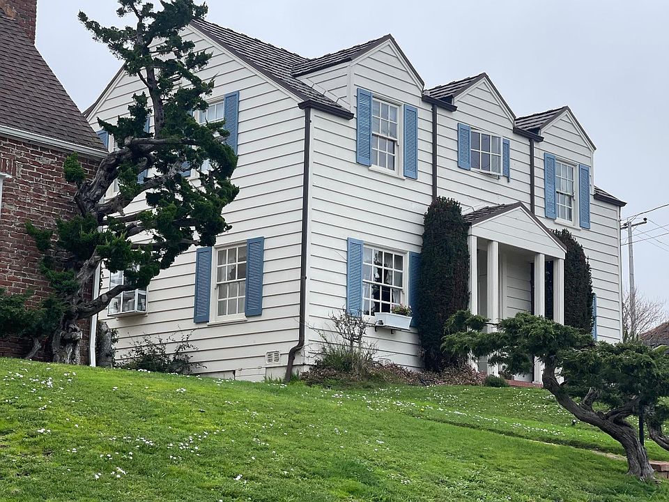 2nd image of 201 Garden Ln