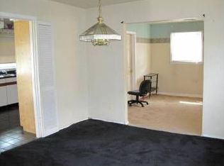 42 Hillcrest Ln, Willingboro, NJ