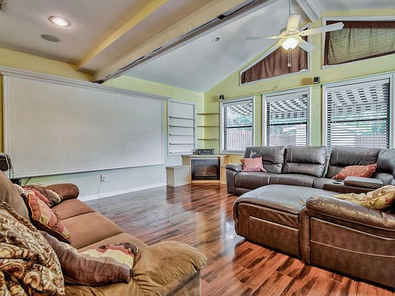 2nd image of 863 Duskin Dr