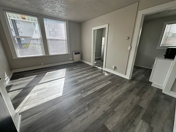 3rd image of 815 N 5th St #102