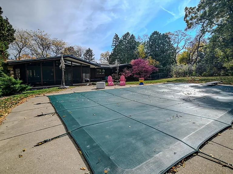 4746 Lafayette Dr — Photo 9