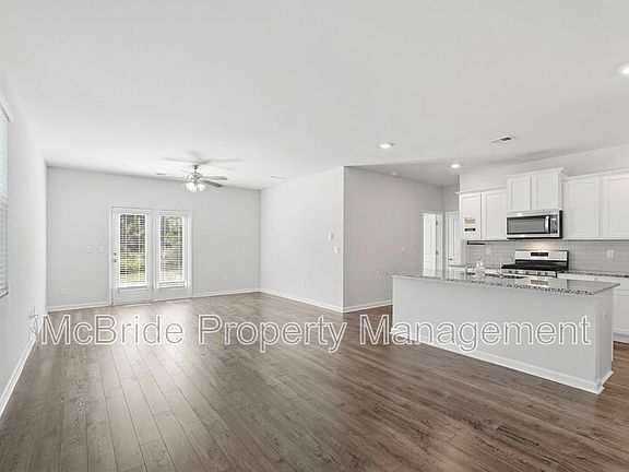 3rd image of 1407 Deer Hollow Run
