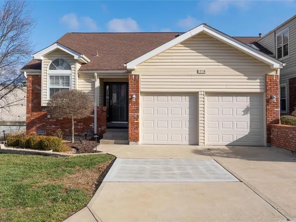 1938 Bennington Common Dr, Saint Louis, MO 63146