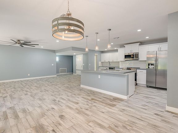 5th image of 1500 N Markdale Unit 50