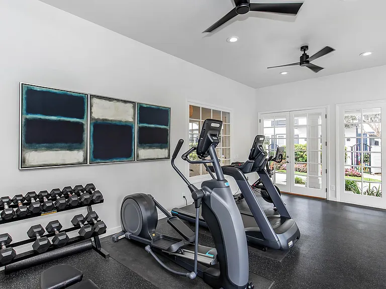Sandpointe Cove Apartment Homes — Photo 12