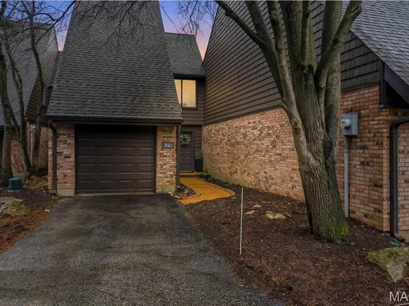 6318 Sprig Oak Ct, Saint Louis, MO 63128