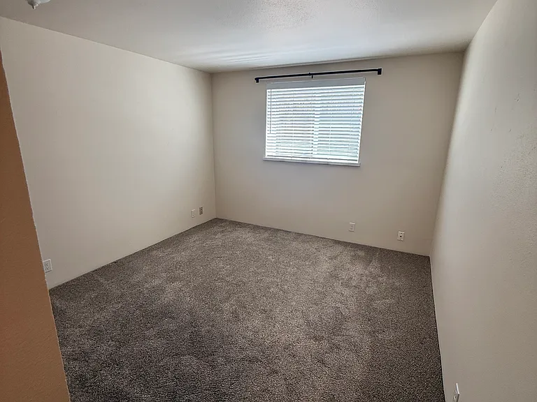 1201 N 143rd St #7 — Photo 8