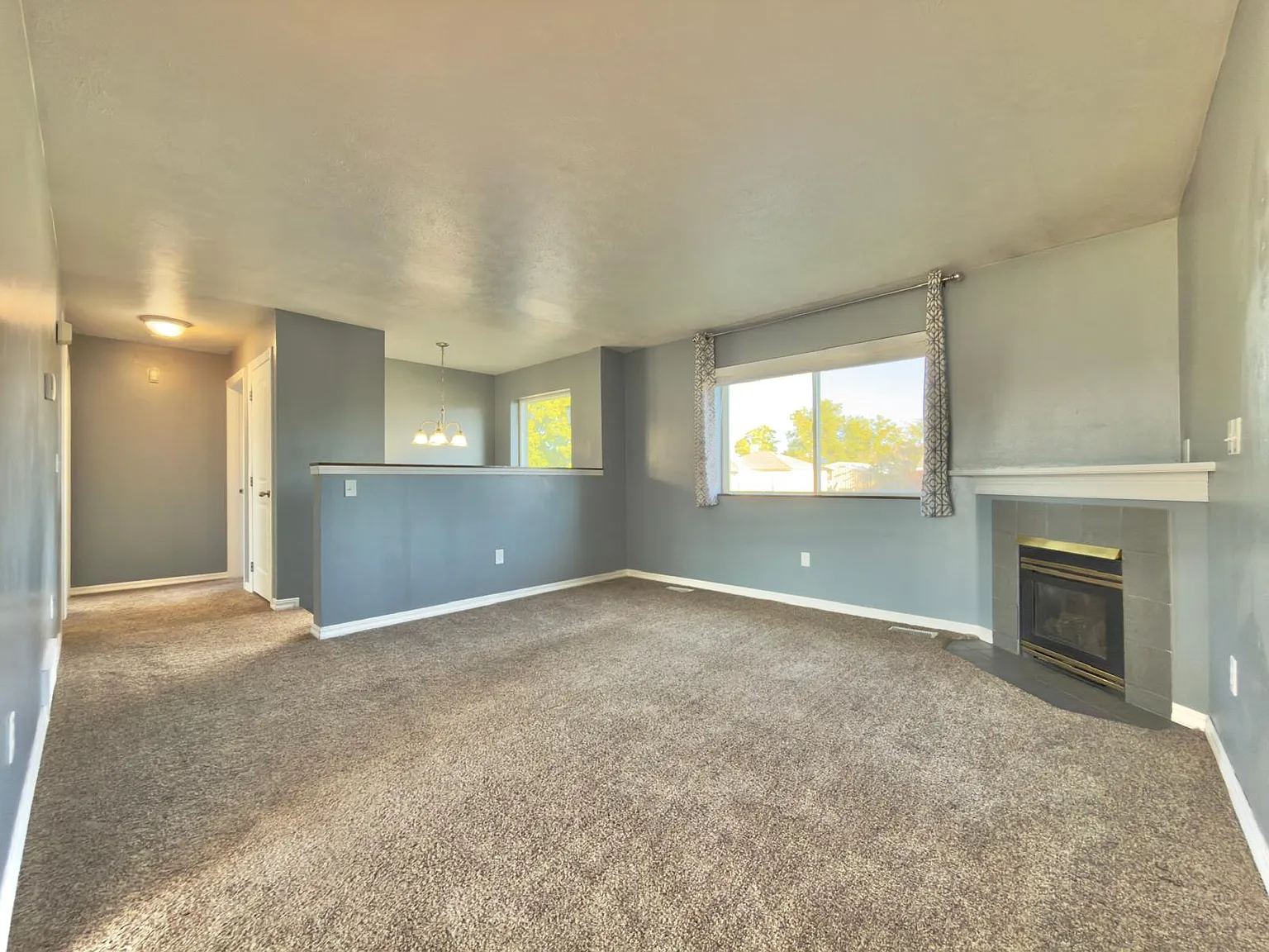 4 bed, 1700 sqft, $2,200 — Photo 4