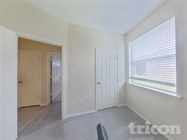 6300 Downeast Dr — Photo 4