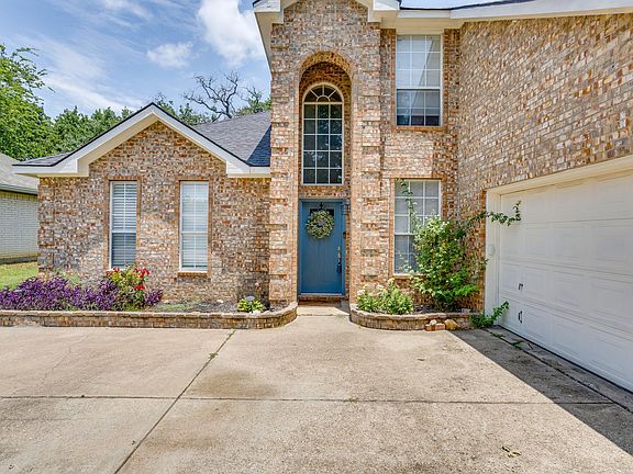 4th image of 525 Oakbrook Dr