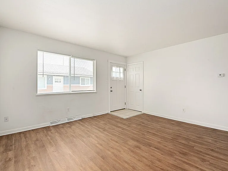 4031 Goodell Ln #5 — Photo 4