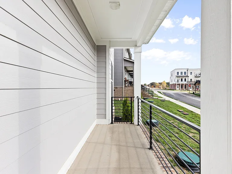 232 Franklin St — Photo 3