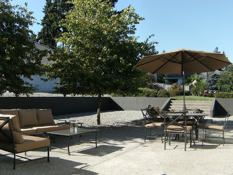 Large Patio for entertaining