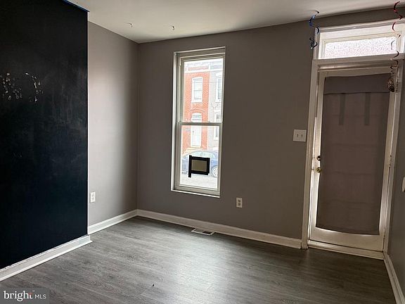 5th image of 1417 Ward St