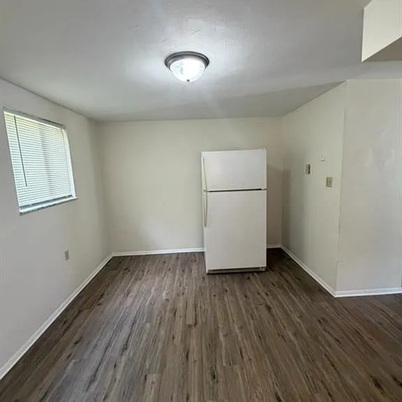 338 Grove St — Photo 12