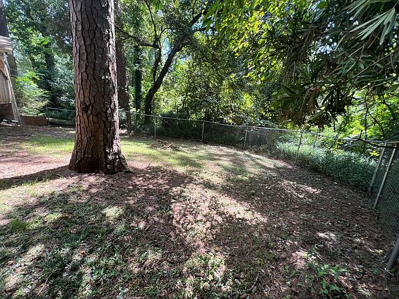 3rd image of 2112 Great Oak Dr